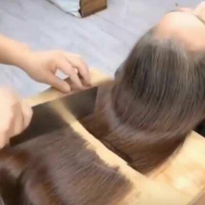 Live footage of riot cutting evelynn's inches