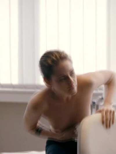 Kristen Stewart titty jiggle