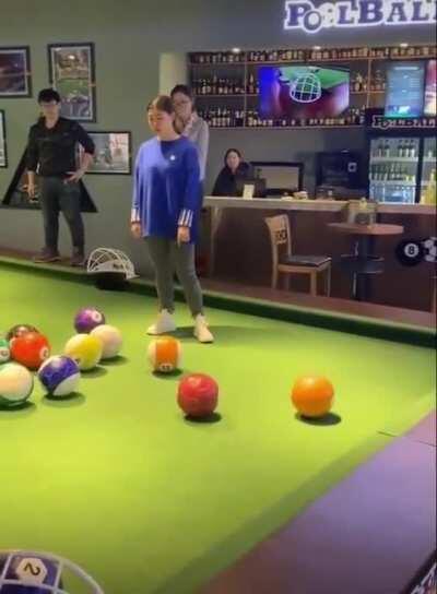 Pool ball