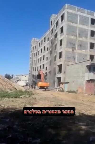 WCGW knowing taking down a piller