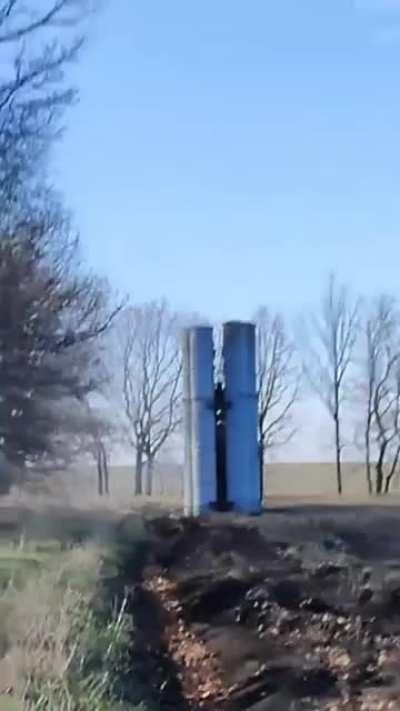 Newly released footage of a Ukrainian s-300 defending the skies from Russian aircraft