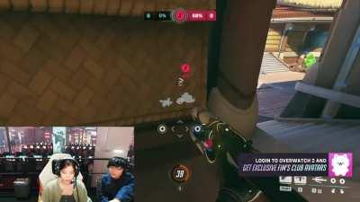 Le Sserafim (Kazuha & Yunjin) Play Overwatch