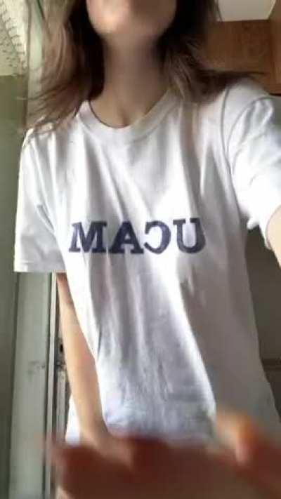 Do i look like a lady who begs for cock?