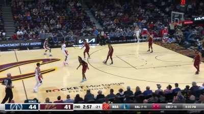 [Highlight] Allen hammers it on Gafford, Garland gets the steal and Stevens yams it on Gafford!