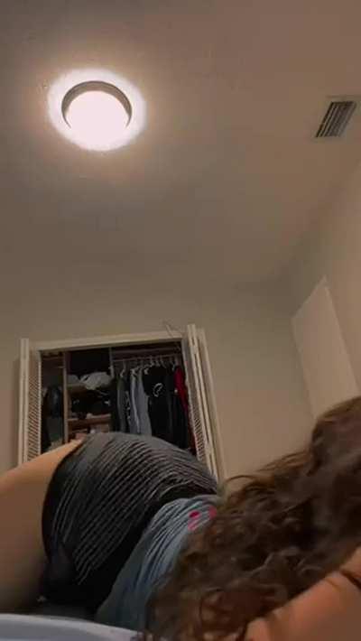 You would be dying to have this ass twerk on your face