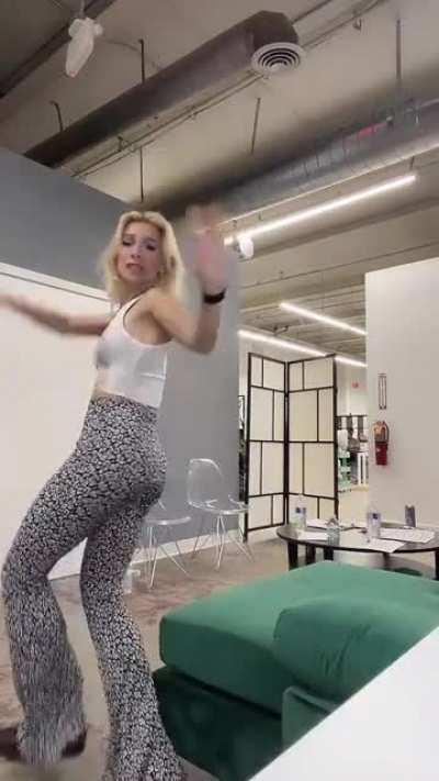 TikTok 05.11.22 Edit