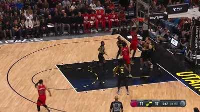 [Highlight] Scottie Barnes with one of the possessions of all time