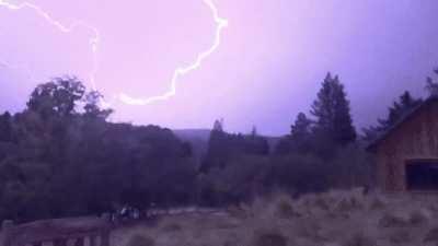 Lightning strikes seen in San Francisco Bay Area during rare thunderstorm
