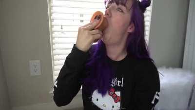 Smash that throat barrier [oc]