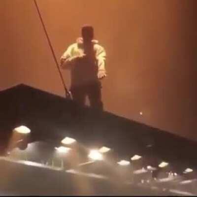 Yeezus has the high ground 🌊