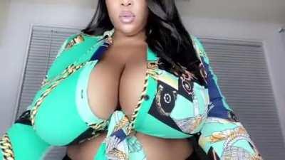 Goddess (@finally_a_goddess)