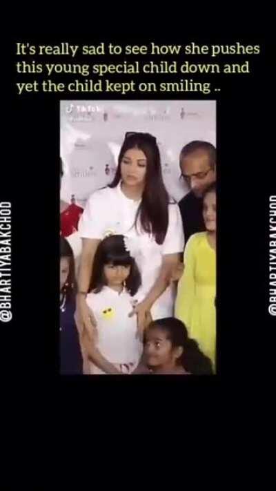 People on Reddit like her but Twitter has completely different opinions especially after this video.