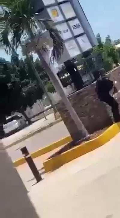 Video of the Gunfight and arrest in Culiacan