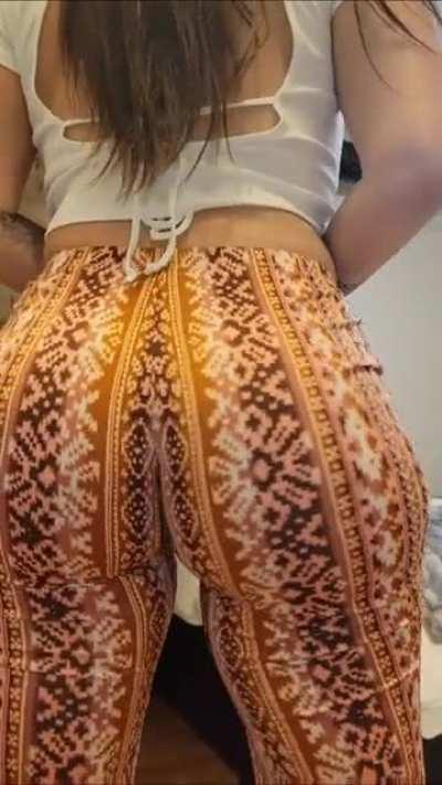 Several angles and a couple of peels from the 🐐