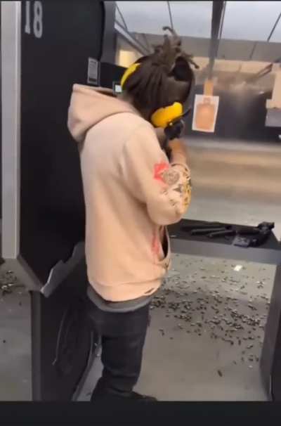 ROOF STOOD NO CHANCE 😩🥴🤣