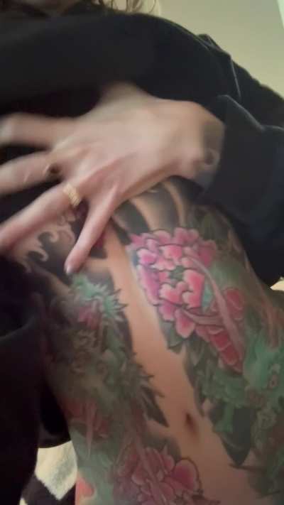 Showing you what&rsquo;s under my hoodie