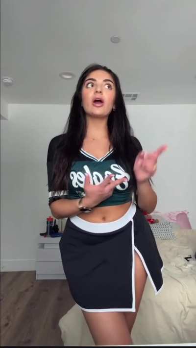 Sami trying out outfits. Notice how she leaves her shirt open in the beginning. She knows what she's doing😁