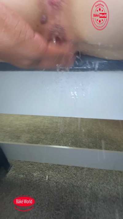 russian squirt queen gon spray bake world up everytime