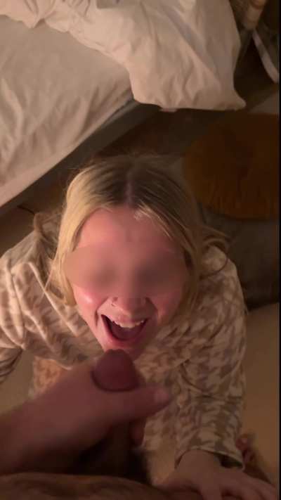 Can’t help it when she looks at me with a smile