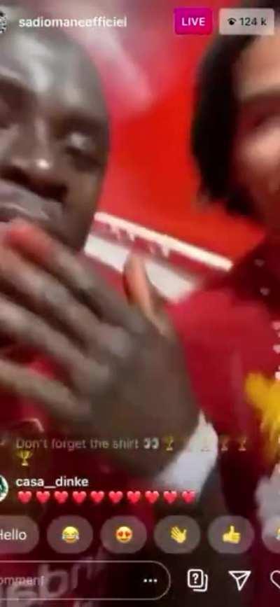 Sadio making sure that Taki is apart of the celebrations is so wholesome. 🥺❤️