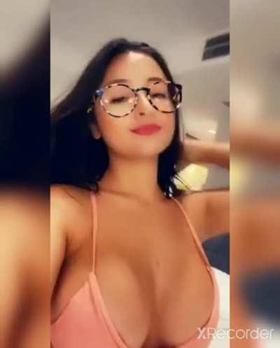 Grab Her Folder in Comment👇👇