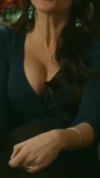 Modern Family (Season 1 Episode 19)