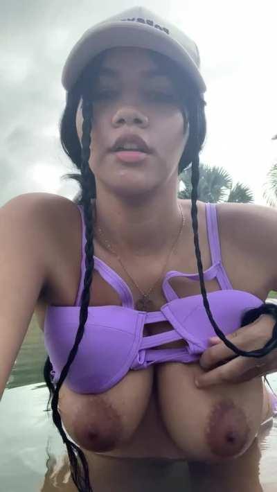 i get horny in the pool too often.. it always ends like in this video haha, I think another girl saw me recording this video haha - can i be ur fuckdoll?