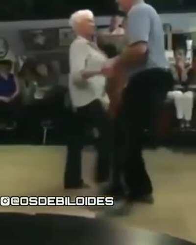 Gostosa do início link alguém please