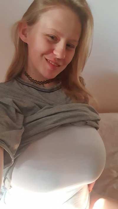 Did you expect something like this under that humble t-shirt?