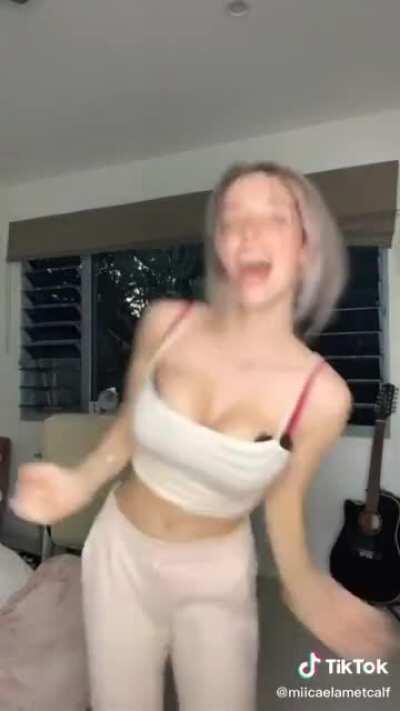 They’re even bouncy when she’s wearing a bra...