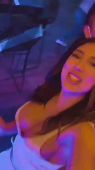 Diana Elizondo con sus nuevos senos 😲