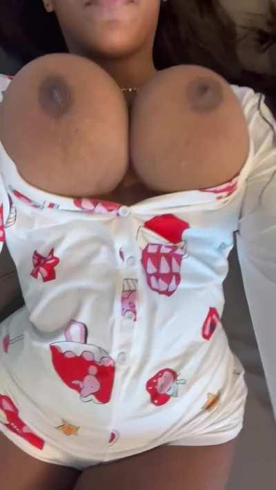 My bf doesn’t know I’m posting here, can we keep it a secret?