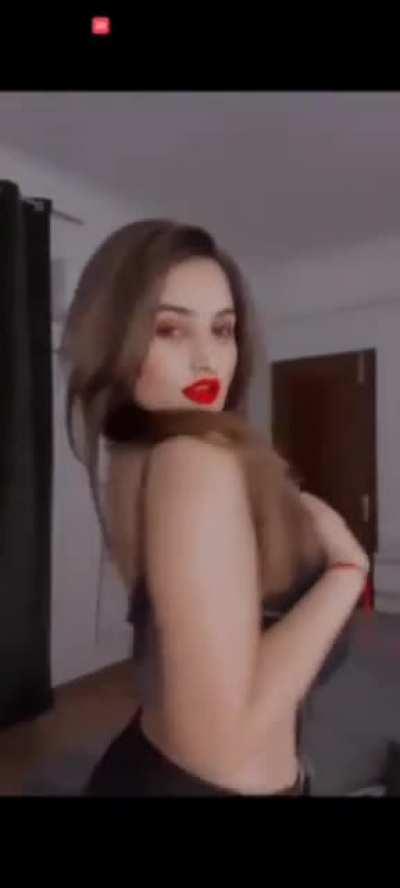 Sassy poonam insta model 