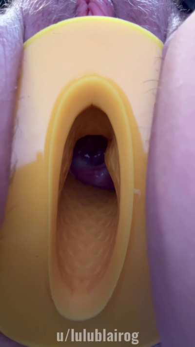 Running errands with my hole gaping open enough to see my cervix 😇