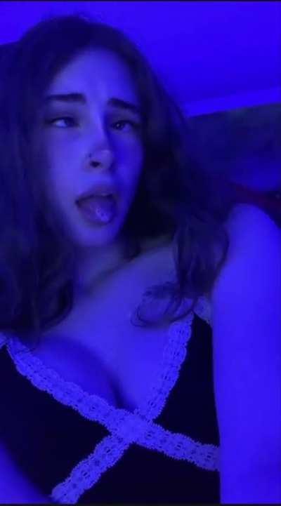 Ahegao 👅❤️ Leave ❤️ if you’r jerking off