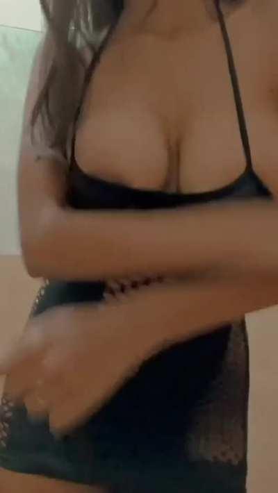 LIKE WHAT YOU SEE DADDY💦💦😈