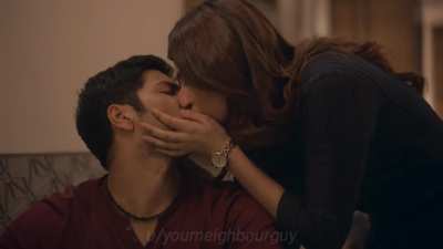 Mirzapur S3 hot scenes