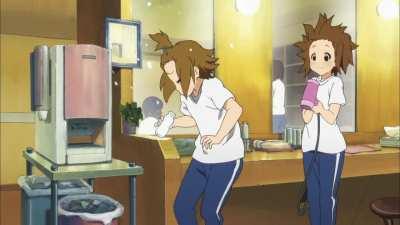 I made a gif out of this scene. (S2 EP4 10:30)