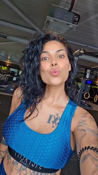 Аз съм под контрол ( I'm in the Control )