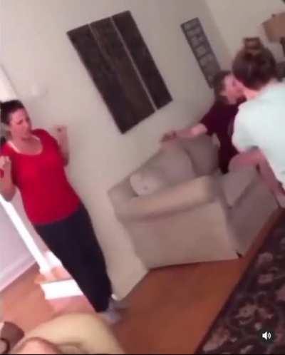 Mom deserves an Oscar 😂