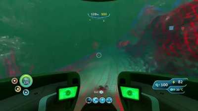 [NO SPOILERS] My first time meeting a reaper leviathan and some scrap attracted my attention.