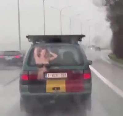 🐝oo🐝ies (All heil the almighty Spez)