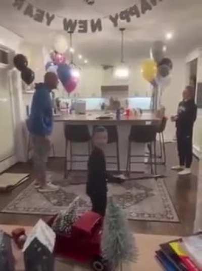 Guy goes off on his family on new years