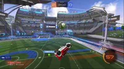 The announcer woke up and chose violence (Sound on)