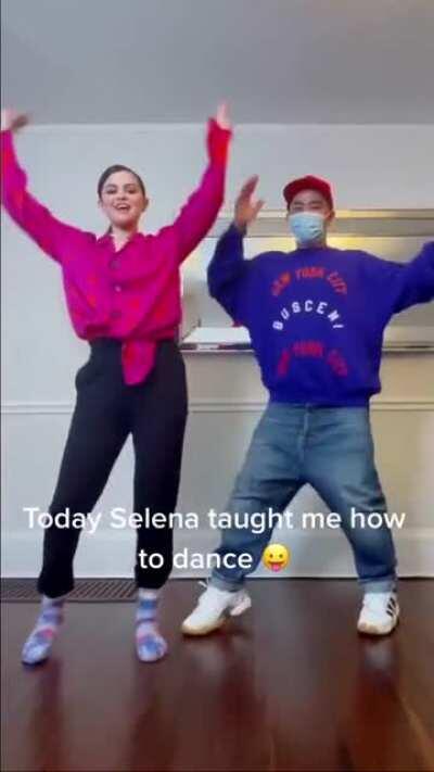 Baila Conmigo challenge with Hung Vanngo