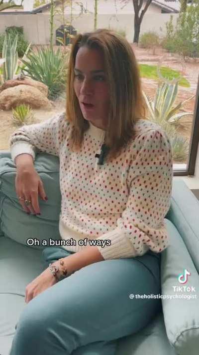 Narcissist parents be like 