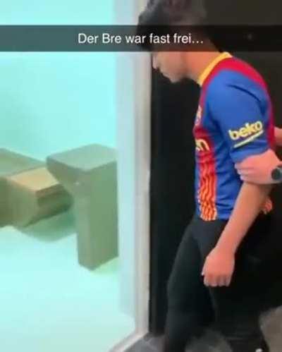 5 seconds of freedom.