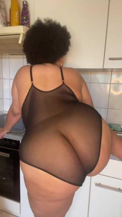 anyone here ordered a thick twerking ass?