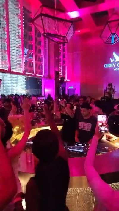 I went partying last Saturday at Wet Deck