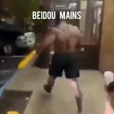 First Genshin meme i made! I hope you travelers like it, (for legal reasons it's a joke)